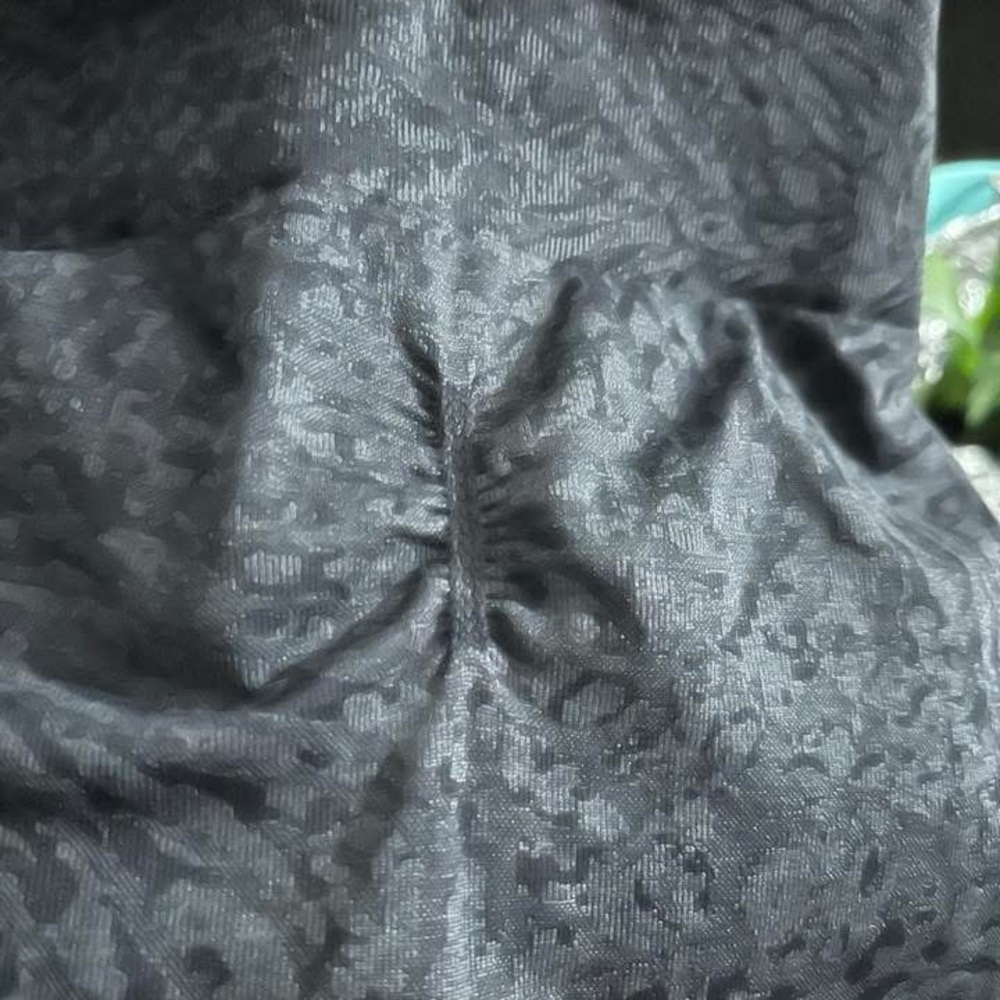 Black Patterned Leggings - Picture 2 of 2